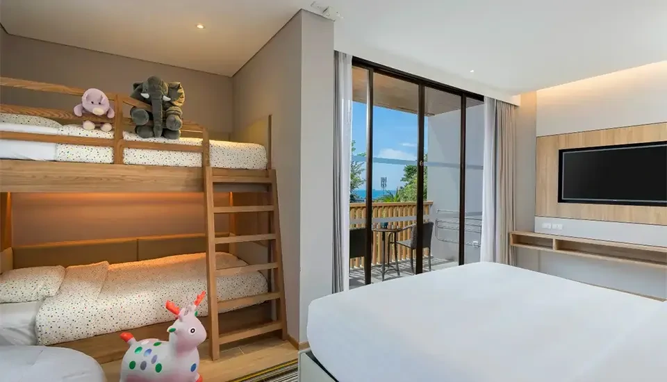 هتل هالیدی این ریزورت کرابی